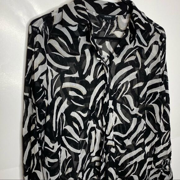 Alfani sheer zebra print Y2K blouse Petite - Picture 4 of 6